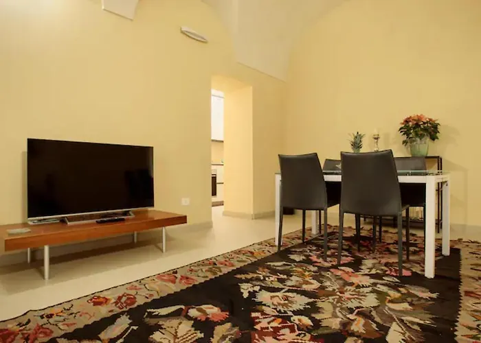 Charming In Parma/ Teatro Regio / Wifi * פארמה